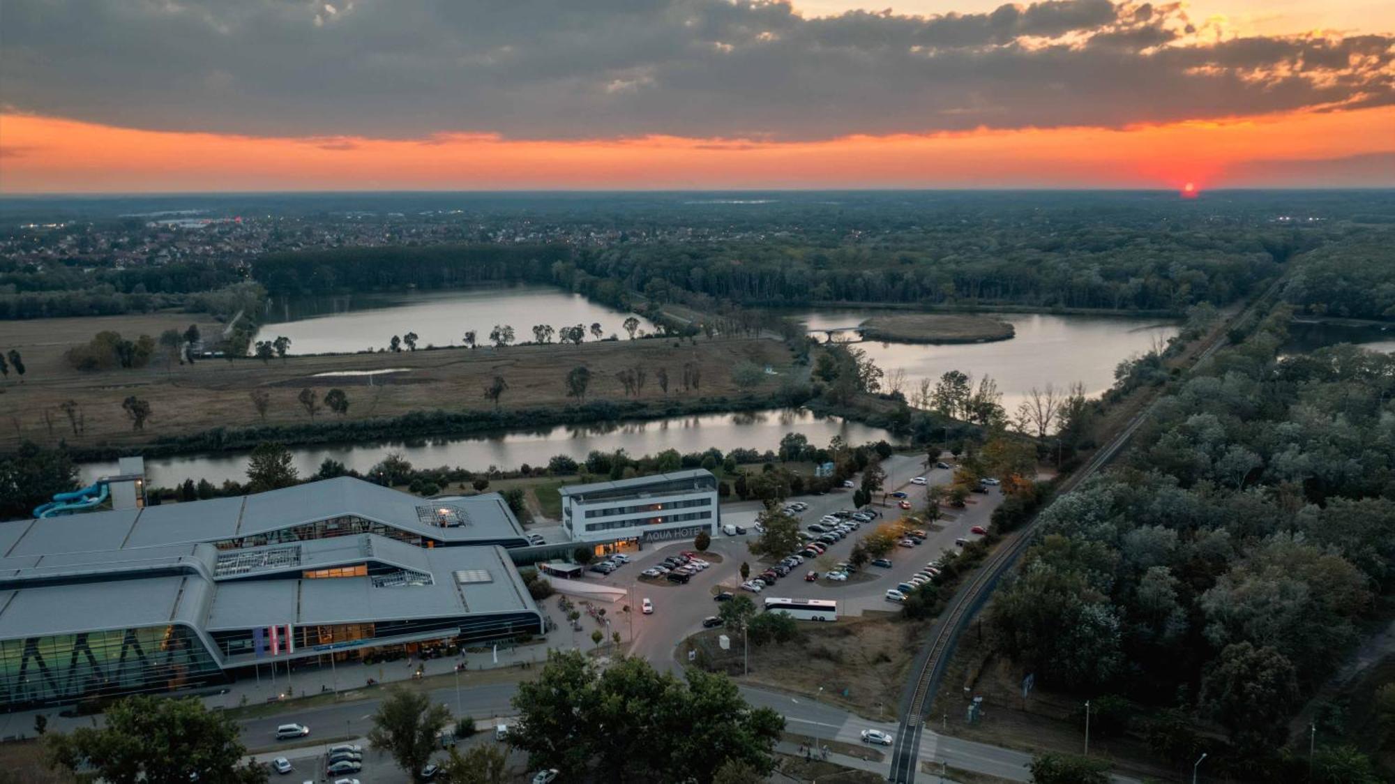 Aqua Hotel Keşkemet Dış mekan fotoğraf